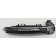 Снимка на Turn Signal For Mirror Assembly - Right  VAG 8W0949102